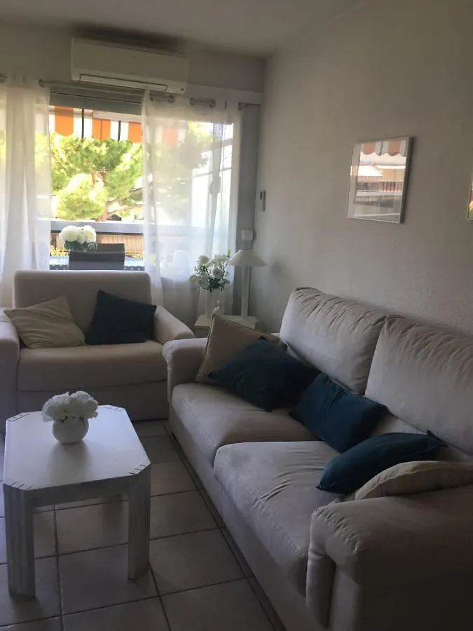 Apartment Nice 36 M With Balcony And Pool Near Beaches Antibes France
